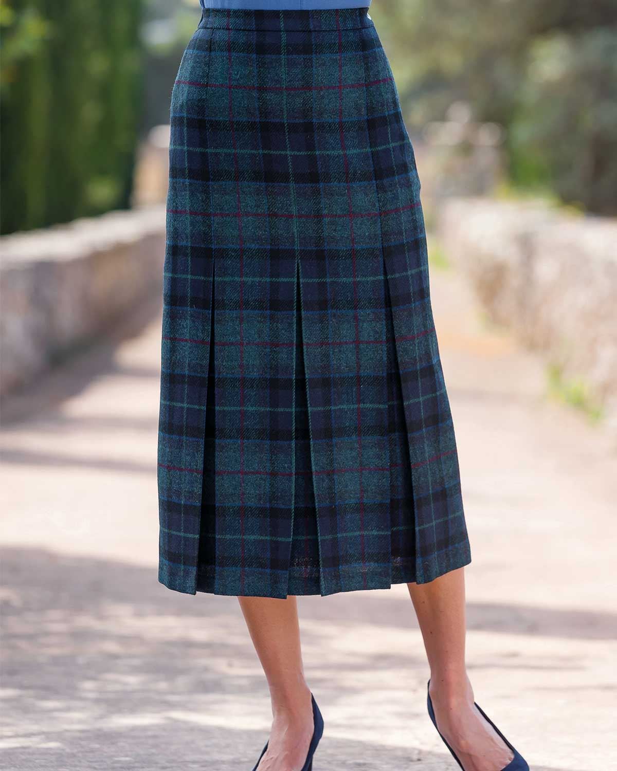 Pleated shop tweed skirt